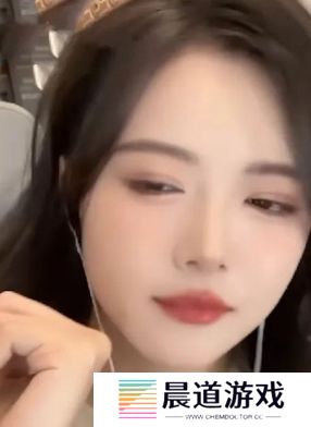 LPL主持骆歆自曝择偶标准，称不想当妈想当女儿，网友：喜欢爹味男友