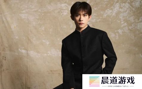 张艺谋《惊蛰》阵容曝光，赵丽颖成功二搭雷佳音，宋佳客串太惊喜