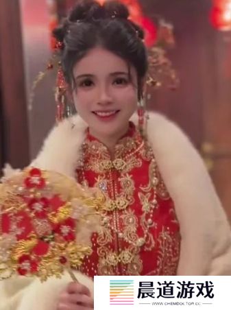 狗头萝莉拍短剧被曝有吻戏，本人回应称怕男粉吃醋，亲密戏都删除了