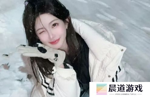 初代二次元主播复归直播，称当主播更适合自己，网友：没钱想我们了