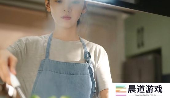 《难哄》后续剧情：温以凡顺利产女，向朗抱着不撒手，桑延脸都气绿了