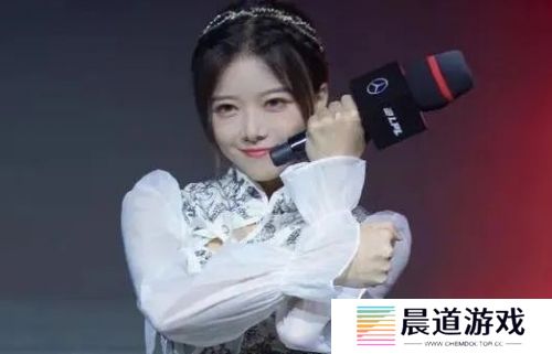 骆歆直播透露自己资产，直言和“Miss姐”差距太大，网友：难怪哭穷