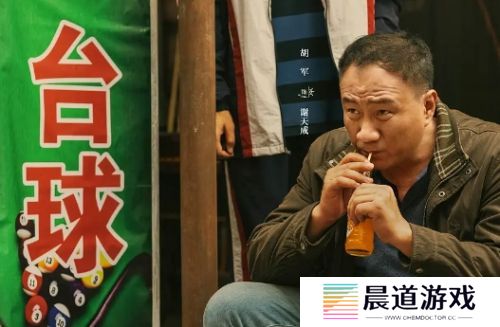 56岁胡军亮相《北上》，从船老大到落魄货车司机，打了多少男明星脸