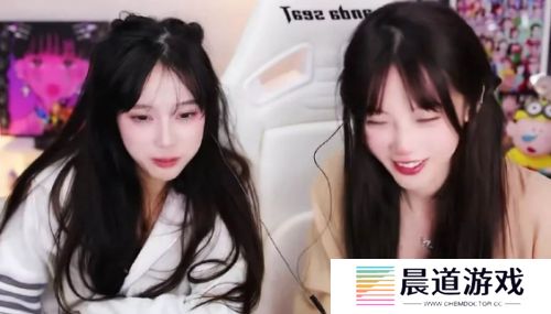 艾琳直播上称测体重，无意间曝光房间布置，网友：乱得没处下脚了